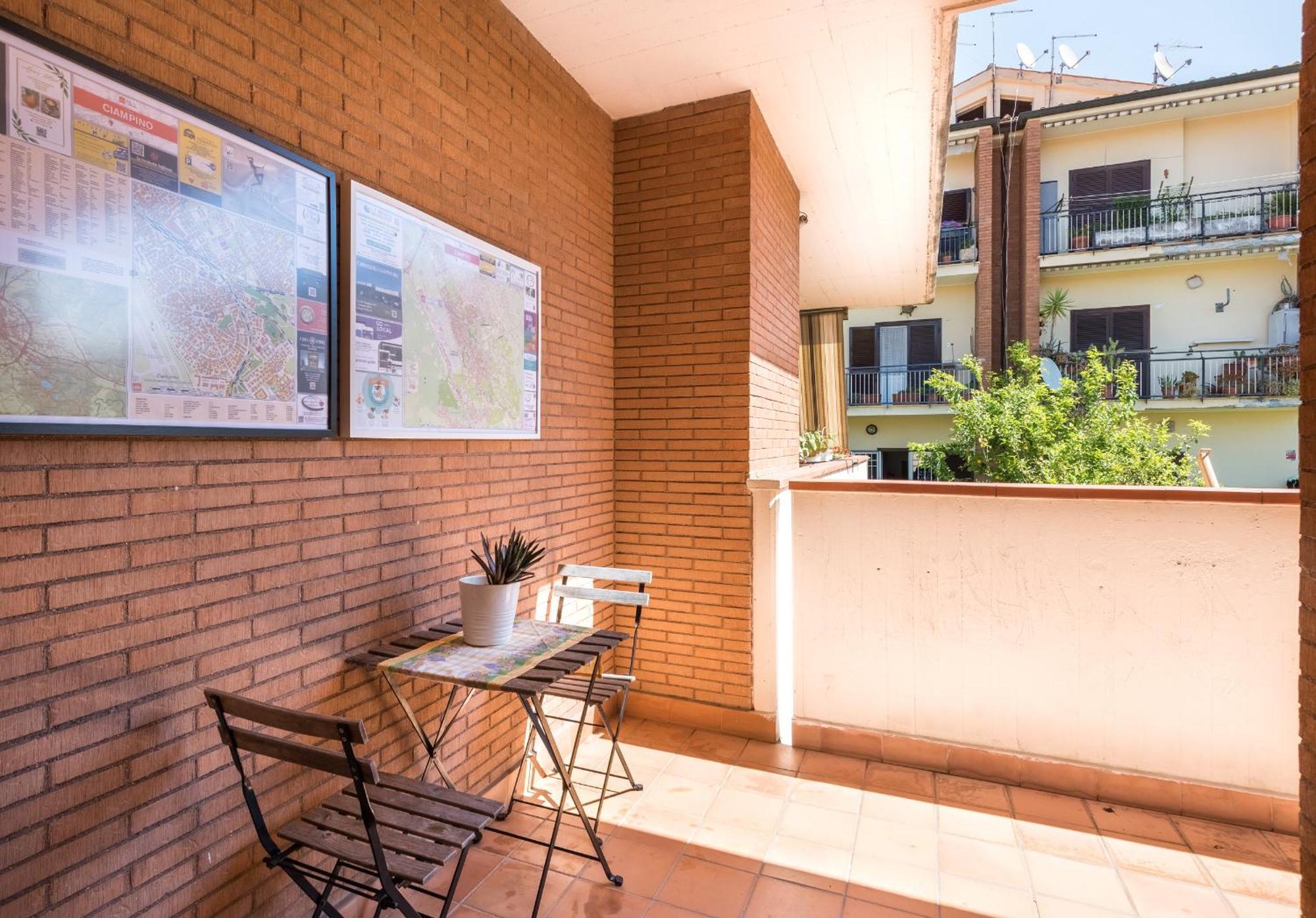 Travelershome Ciampino Suite Exterior photo