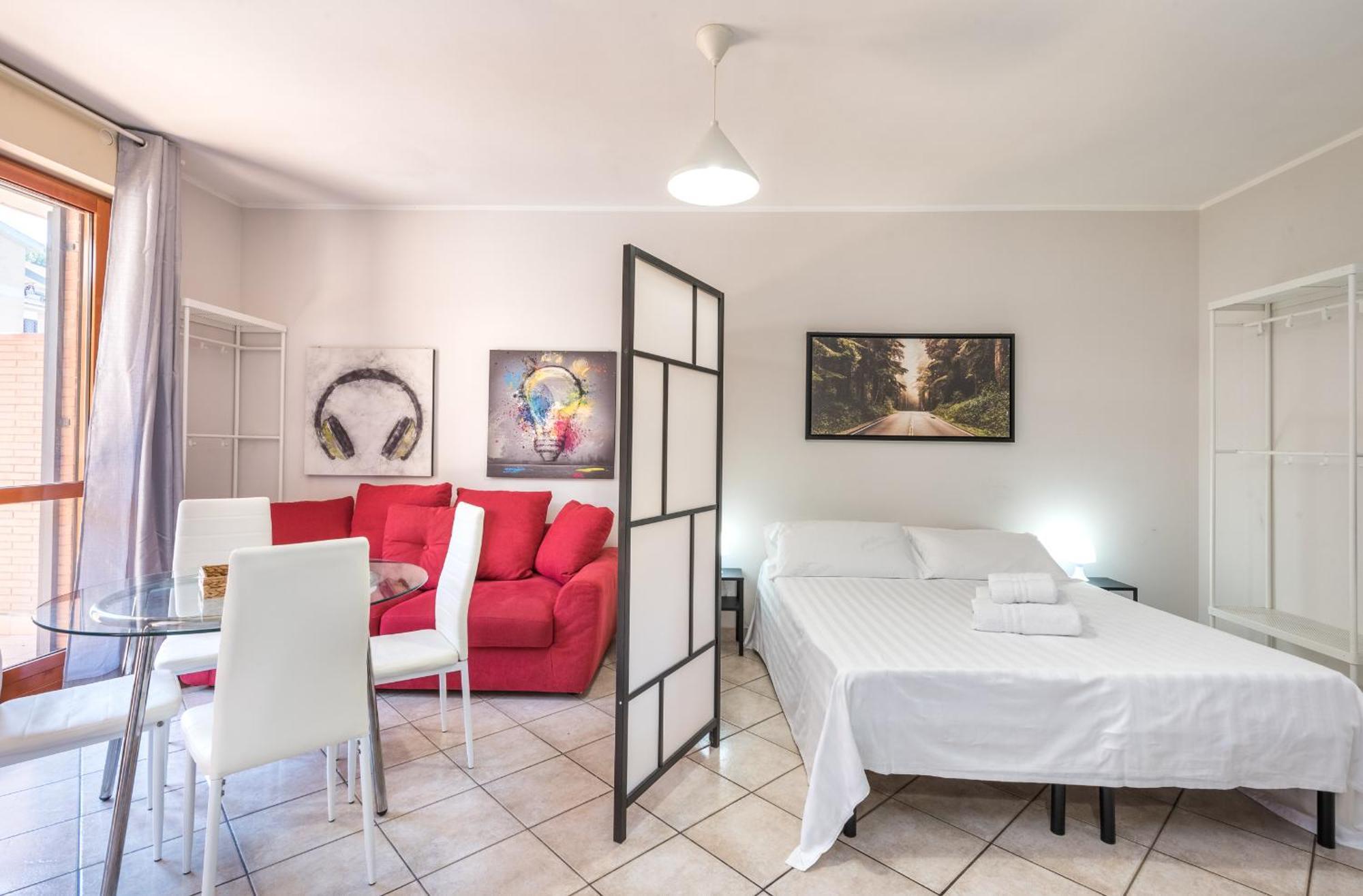 Travelershome Ciampino Suite Exterior photo