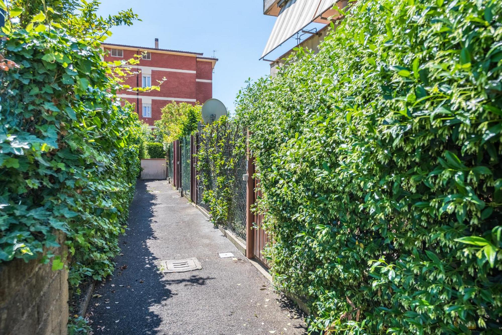 Travelershome Ciampino Suite Exterior photo