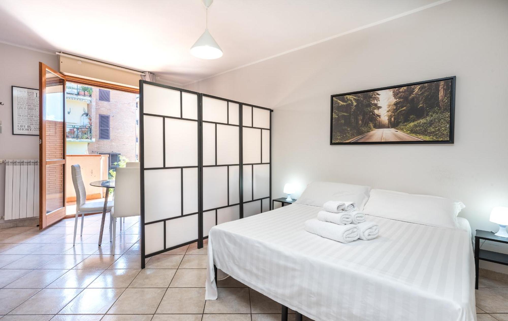 Travelershome Ciampino Suite Exterior photo